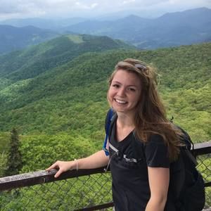 Meet your Posher, Hallie